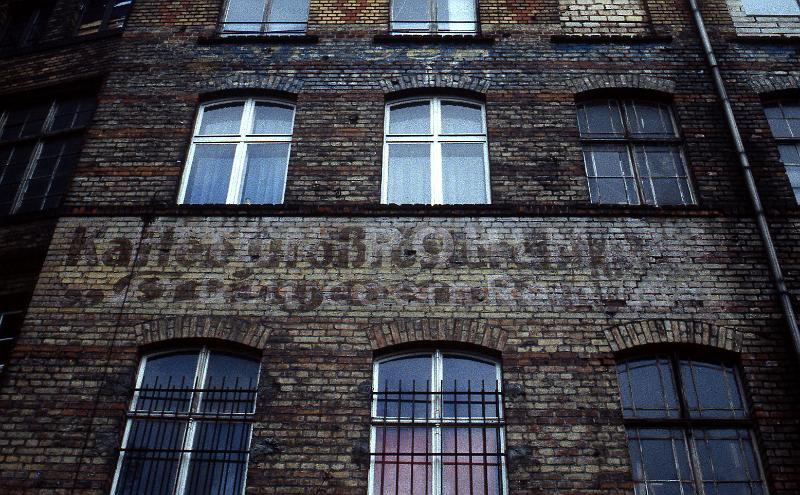 Berlin-Prenzlauer Berg, Schönhauser Allee 74 a, 1.5.1997.jpg